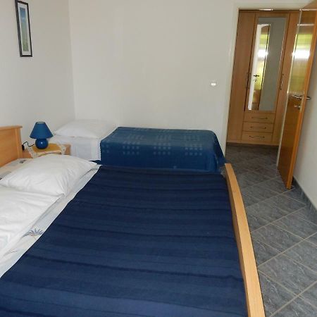 Apartments Indira II Ловиште Экстерьер фото