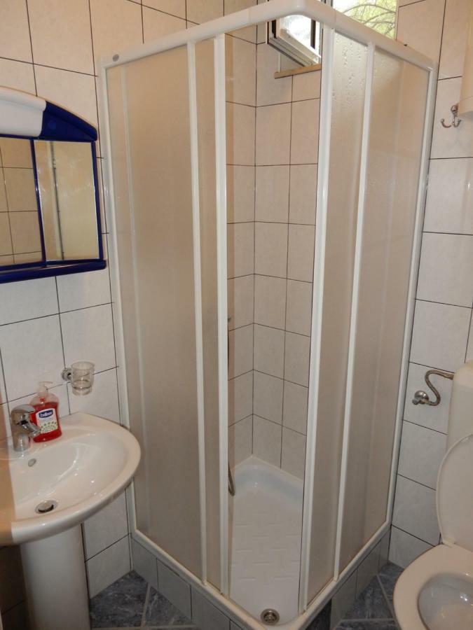 Apartments Indira II Ловиште Экстерьер фото